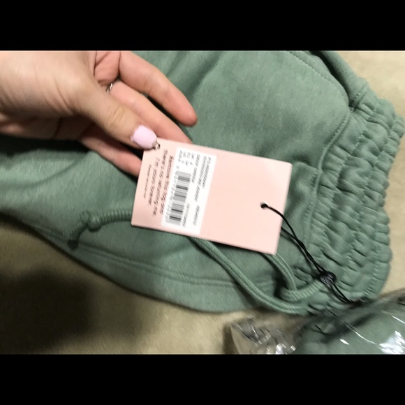 Brand new oversized 90’s joggers ! - Picture 1 of 6